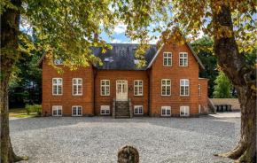 8 Bedroom Beautiful Home In Kværndrup in Kværndrup